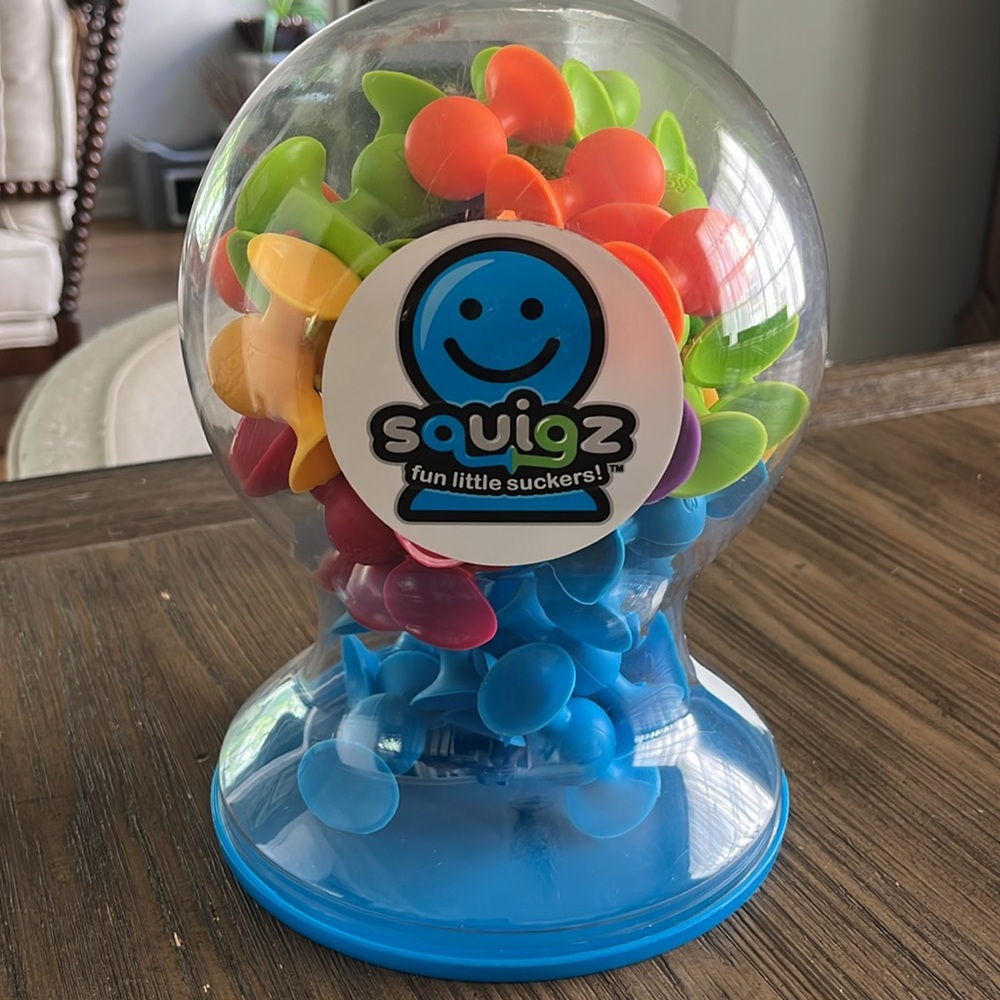 Squigz Fat Brain Toys Deluxe Set